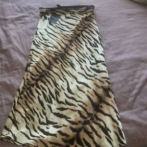 Tiger print long skirt